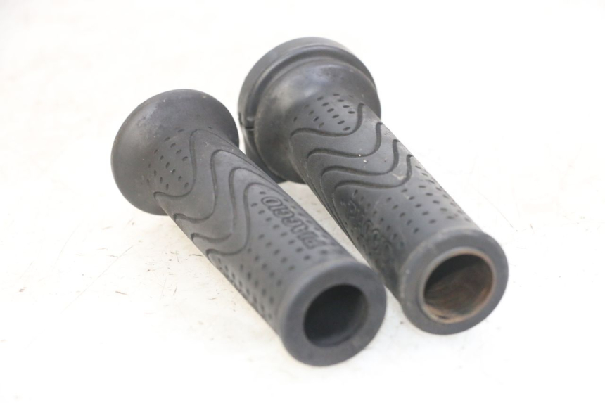 photo de POIGNEE ACCELERATEUR PIAGGIO MP3 LT 300 (2010 - 2016) - Autre angle de vue