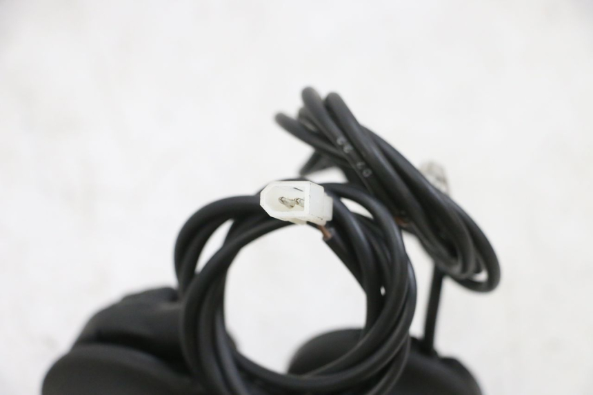 photo de POIGNEE ACCELERATEUR PIAGGIO MP3 500 (2016 - 2018) - Gros plan technique