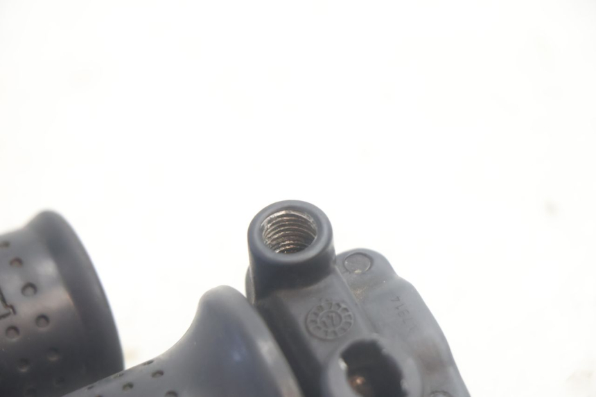 photo de POIGNEE ACCELERATEUR PIAGGIO MP3 500 (2016 - 2018) - Autre angle de vue