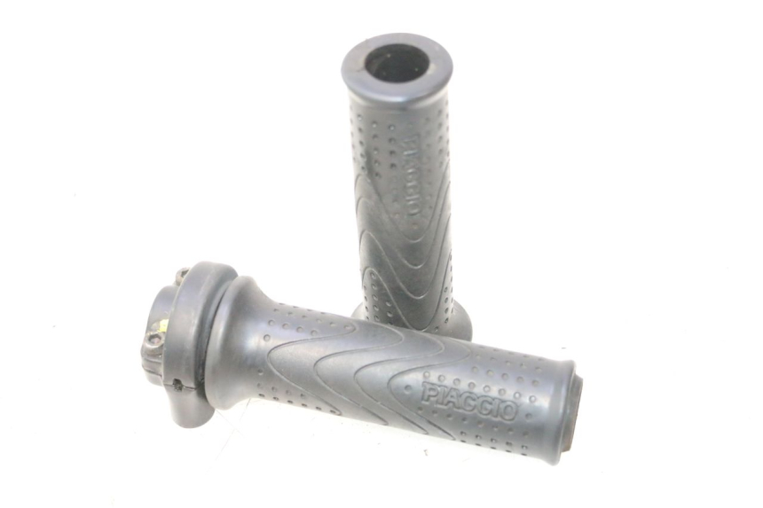 photo de POIGNEE ACCELERATEUR PIAGGIO MP3 500 (2011 - 2015) - Vue principale