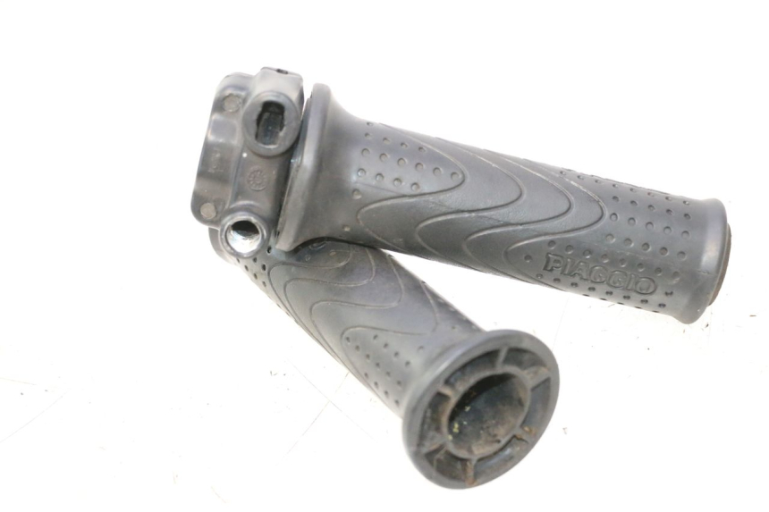 photo de POIGNEE ACCELERATEUR PIAGGIO MP3 500 (2011 - 2015) - Autre angle de vue
