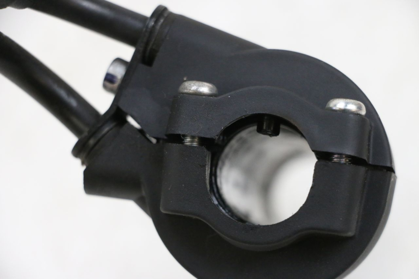 photo de POIGNEE ACCELERATEUR YAMAHA NEO'S CORE 1 (2022 - 2026) - État de surface