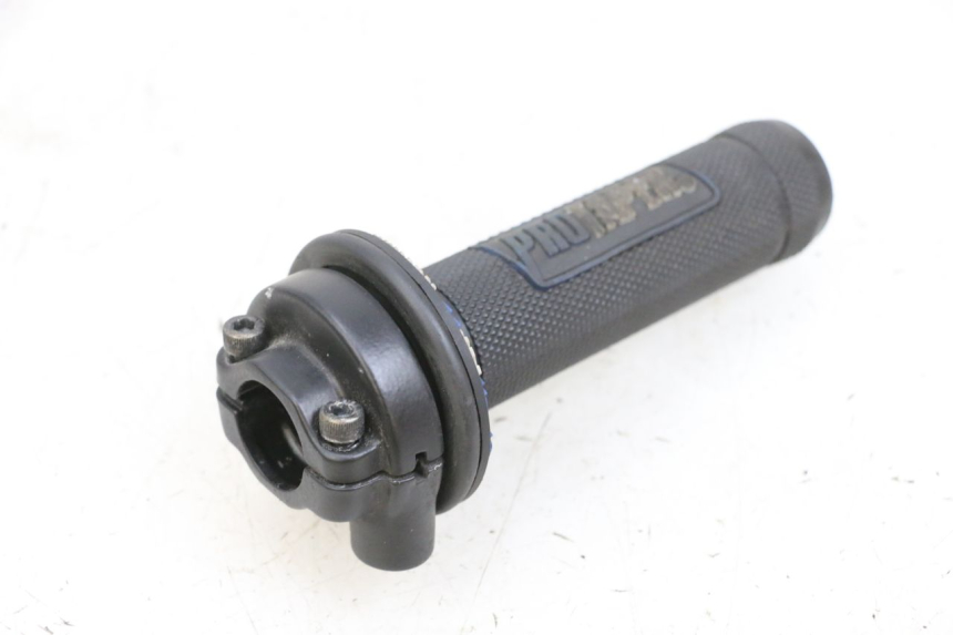 photo de POIGNEE ACCELERATEUR PIAGGIO NEW TYPHOON 50 (2018 - 2021) - Zoom état d’usage