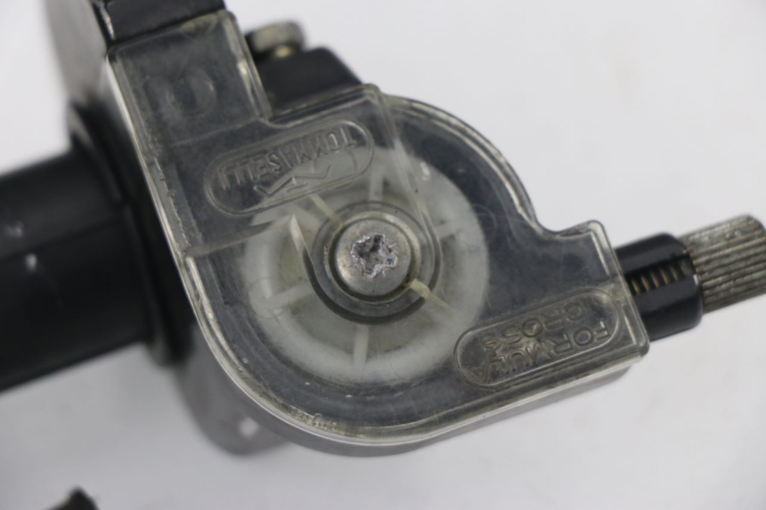 photo de POIGNEE ACCELERATEUR MBK NITRO 50 (2004 - 2008) - Gros plan technique