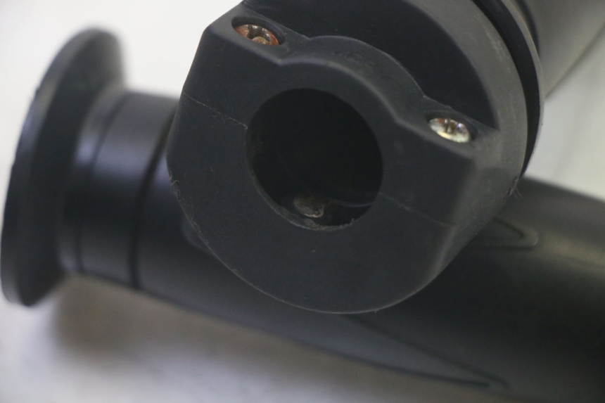 photo de POIGNEE ACCELERATEUR JM MOTORS OLDIES GT 4T 50 (2018 - 2025) - Autre angle de vue