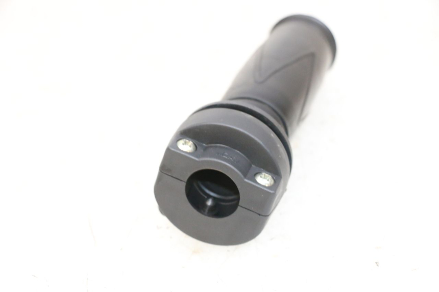 photo de POIGNEE ACCELERATEUR JM MOTORS OLDIES GT 4T 50 (2018 - 2025) - Détail de la pièce