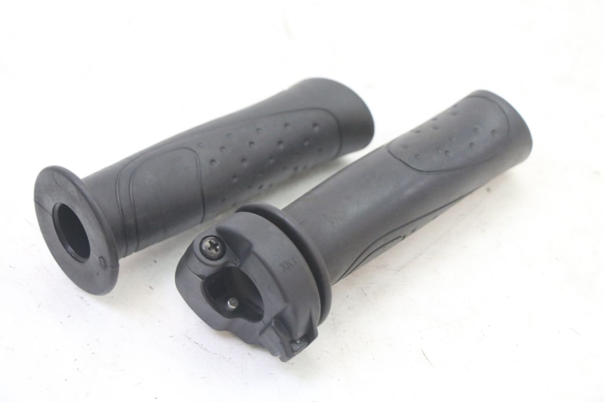 photo de POIGNEE ACCELERATEUR SYM ORBIT III 3 4T 50 (2021 - 2025)