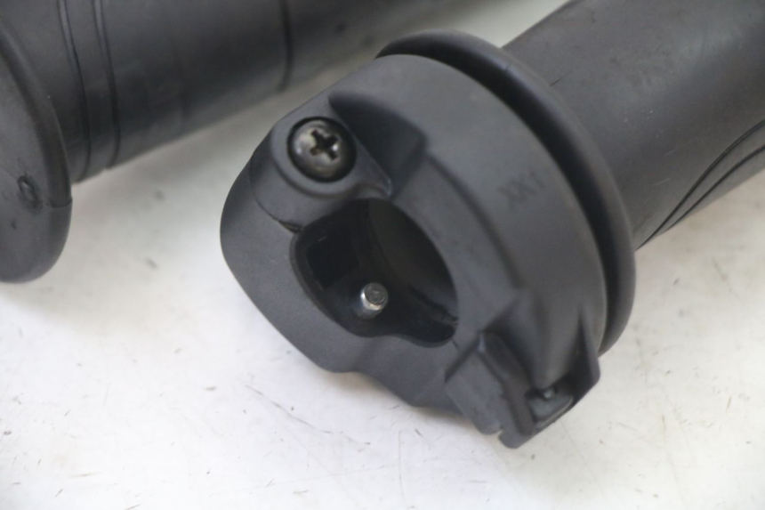 photo de POIGNEE ACCELERATEUR SYM ORBIT III 3 4T 50 (2021 - 2025)