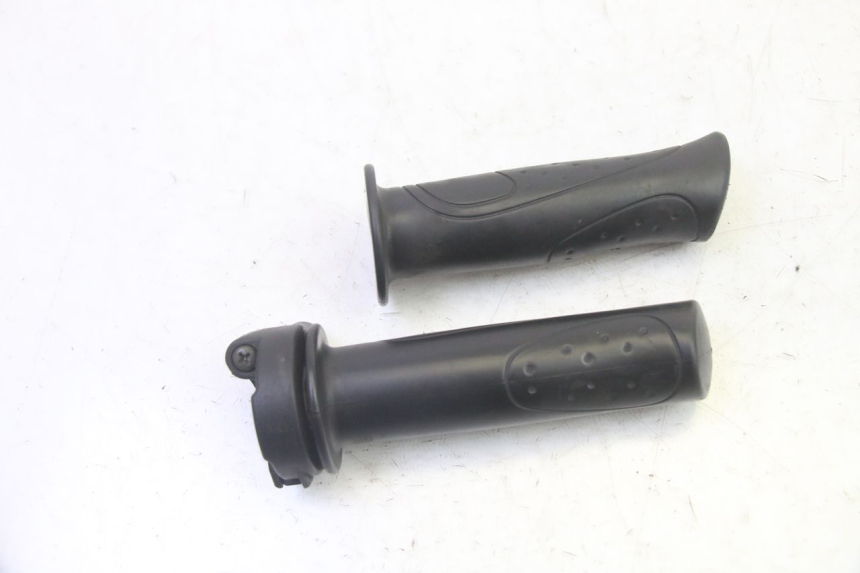 photo de POIGNEE ACCELERATEUR SYM ORBIT III 3 4T 50 (2021 - 2025) - Vue principale