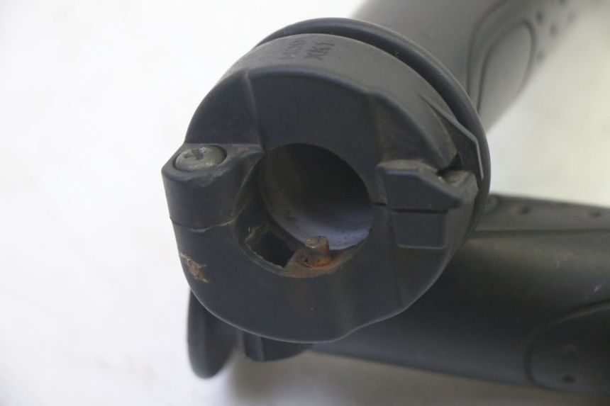 photo de POIGNEE ACCELERATEUR SYM ORBIT III 3 4T 50 (2021 - 2025) - Zoom état d’usage