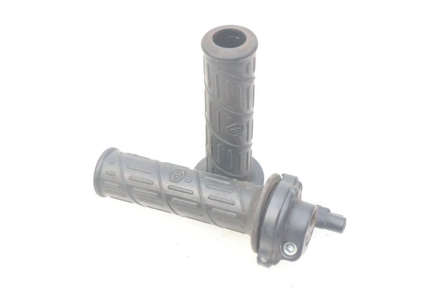 photo de POIGNEE ACCELERATEUR PIAGGIO LIBERTY 4T 50 (2004 - 2008)
