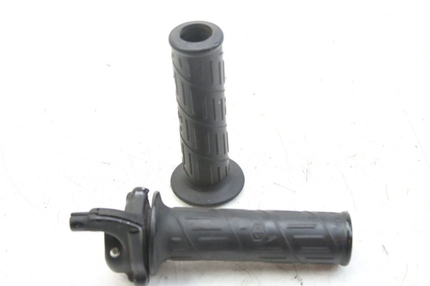 photo de POIGNEE ACCELERATEUR PIAGGIO LIBERTY 4T 50 (2004 - 2008)