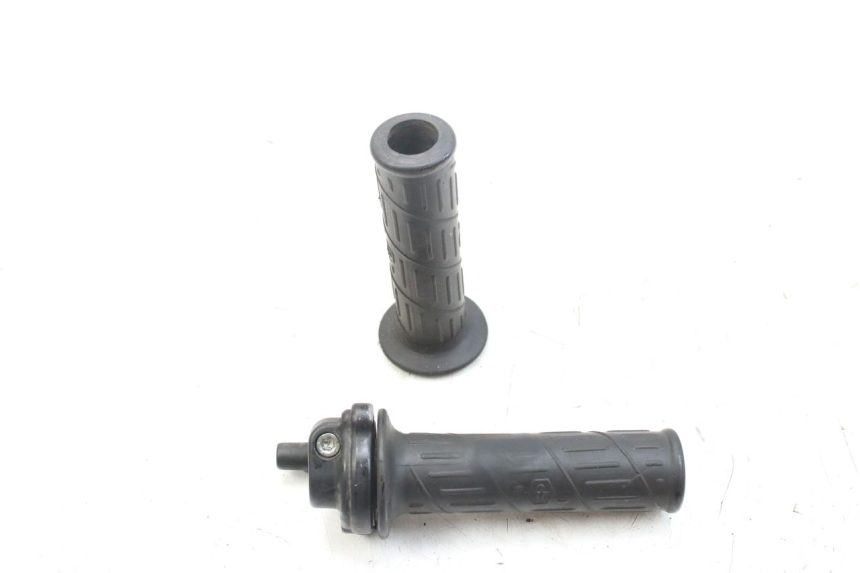 photo de POIGNEE ACCELERATEUR PIAGGIO LIBERTY 4T 50 (2004 - 2008)