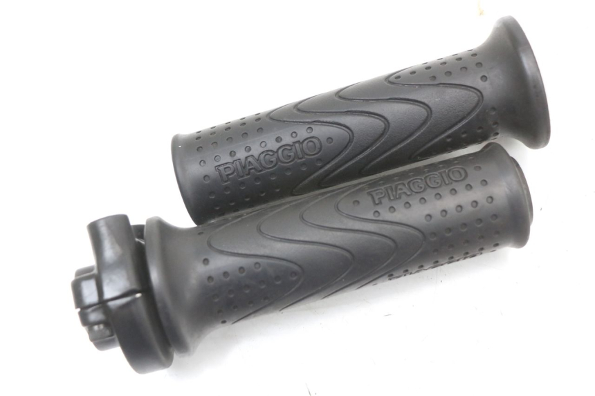 photo de POIGNEE ACCELERATEUR PIAGGIO MP3 500 (2011 - 2015)