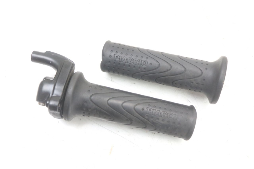 photo de POIGNEE ACCELERATEUR PIAGGIO NEW TYPHOON 50 (2010 - 2017)