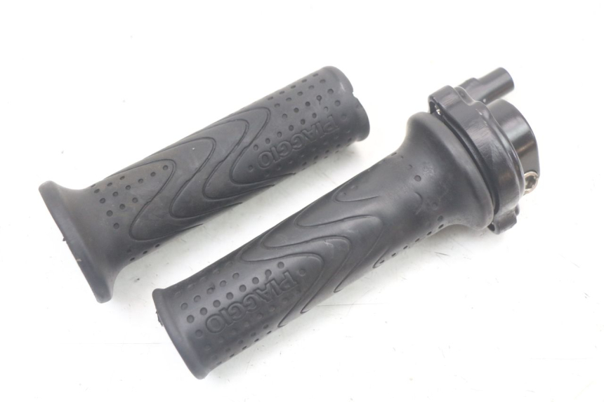 photo de POIGNEE ACCELERATEUR PIAGGIO NEW TYPHOON 50 (2010 - 2017)