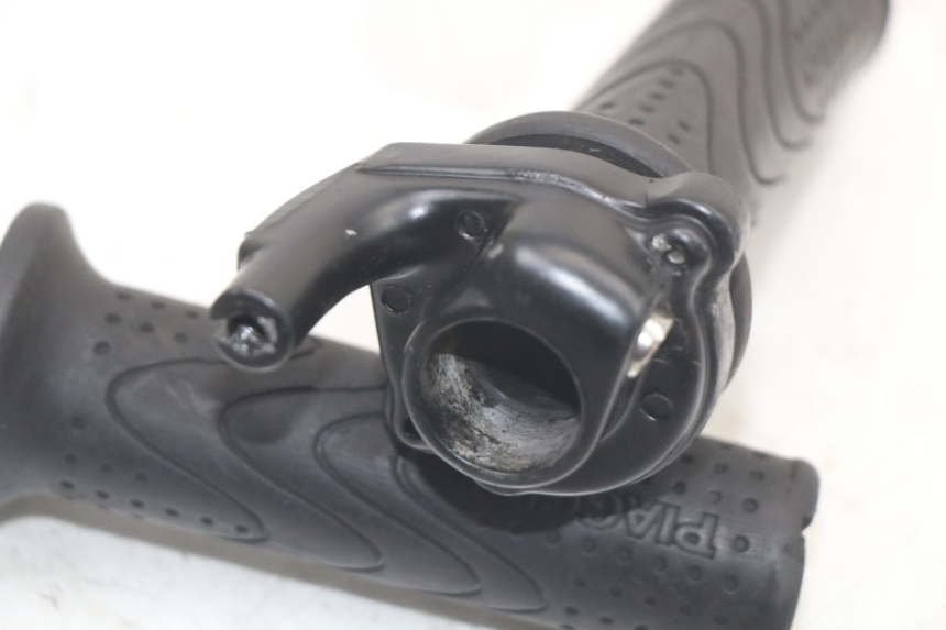 photo de POIGNEE ACCELERATEUR PIAGGIO NEW TYPHOON 50 (2010 - 2017)