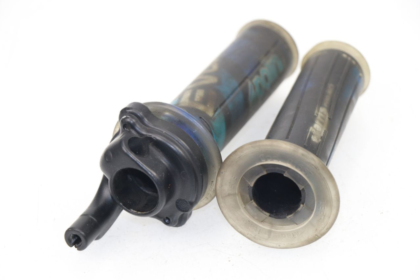 photo de POIGNEE ACCELERATEUR PIAGGIO NRG EXTREME H2O 50 (1999 - 2001)