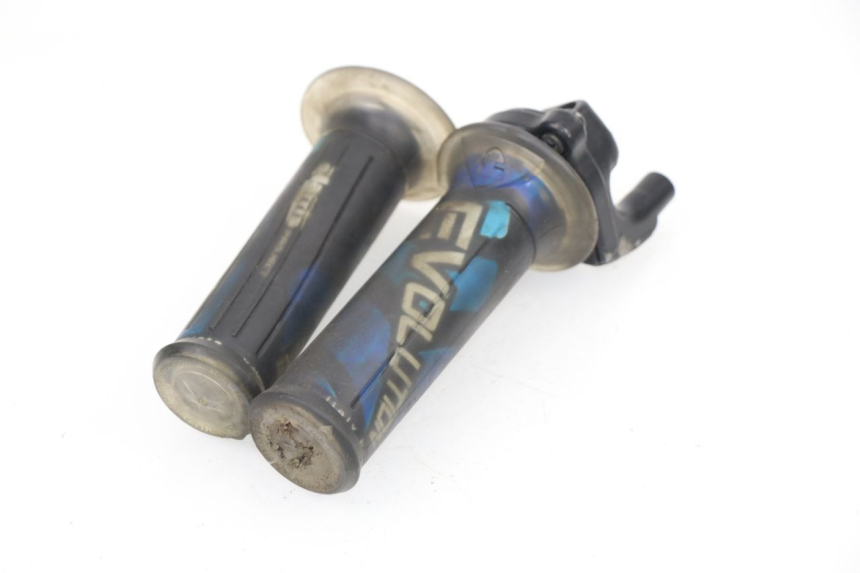 photo de POIGNEE ACCELERATEUR PIAGGIO NRG EXTREME H2O 50 (1999 - 2001)