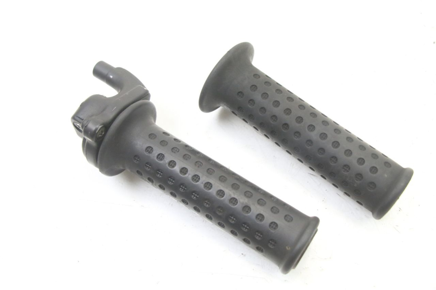photo de POIGNEE ACCELERATEUR PIAGGIO VESPA GRANTURISMO 125 (2003 - 2007)