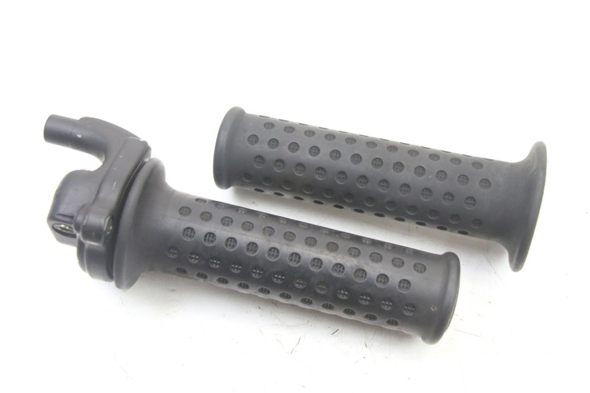 photo de POIGNEE ACCELERATEUR PIAGGIO VESPA GRANTURISMO 125 (2003 - 2007)