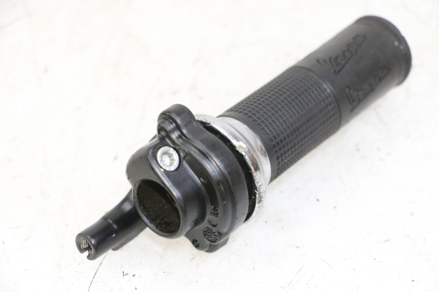 photo de POIGNEE ACCELERATEUR PIAGGIO VESPA S 2T 50 (2007 - 2014)