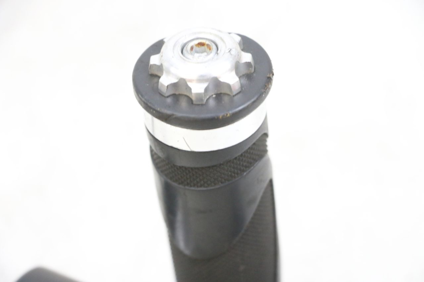 photo de POIGNEE ACCELERATEUR EFUN PUSA 1 - Pièce contrôlée