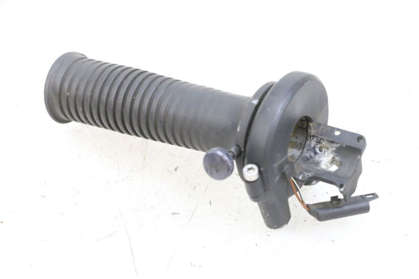 photo de POIGNEE ACCELERATEUR BMW R RT ABS 1200 (2010 - 2014) - Gros plan technique