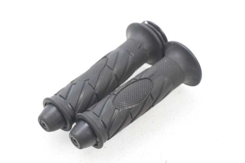 photo de POIGNEE ACCELERATEUR LAZIO RENO 50 (2018 - 2021)