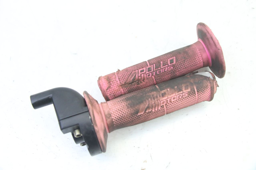 photo de POIGNEE ACCELERATEUR APOLLO RFZ 150