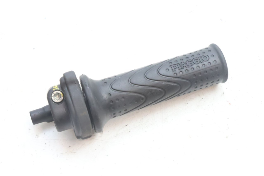 photo de POIGNEE ACCELERATEUR GILERA RUNNER SP 50 (2002 - 2004) - Vue principale