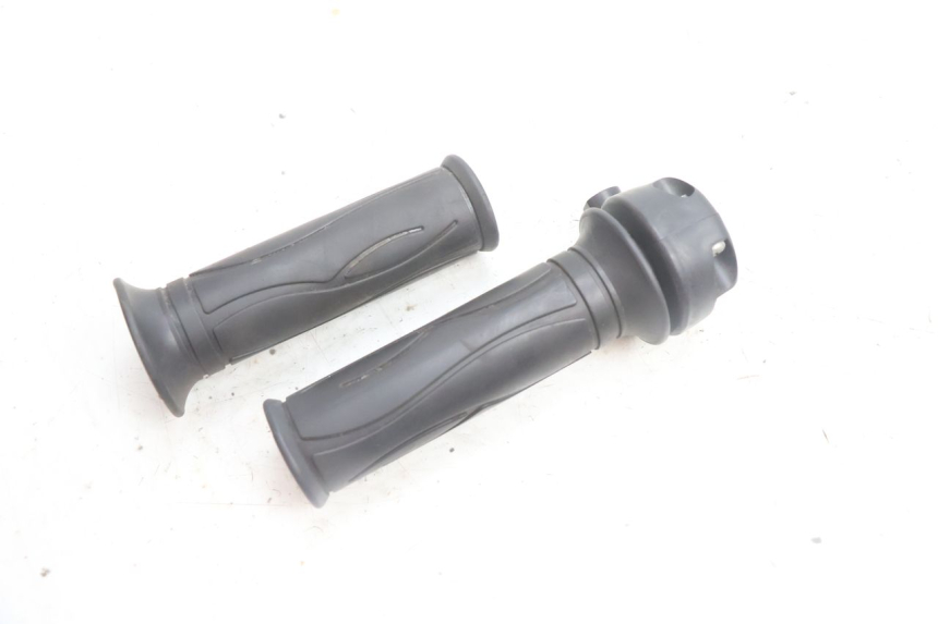 photo de POIGNEE ACCELERATEUR JM MOTORS SANTANA EVO 50 (2024 - 2026) - Autre angle de vue