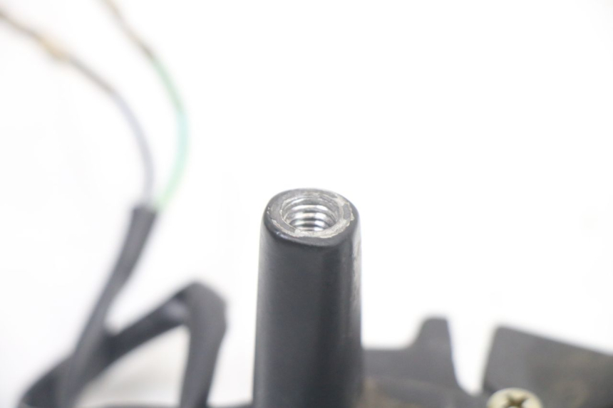 photo de POIGNEE ACCELERATEUR HONDA SCV LEAD 100 (2003 - 2007) - Autre angle de vue