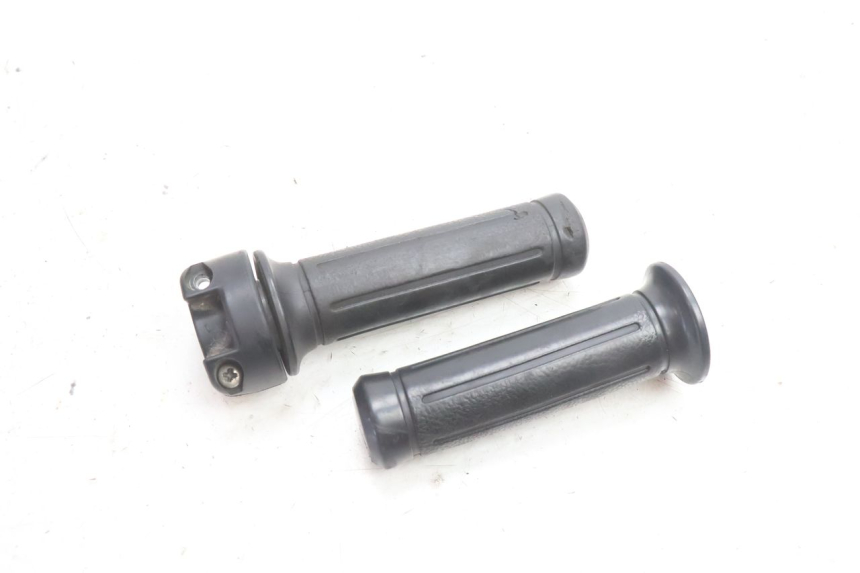 photo de POIGNEE ACCELERATEUR HONDA SH 125 (2001 - 2003) - Vue principale