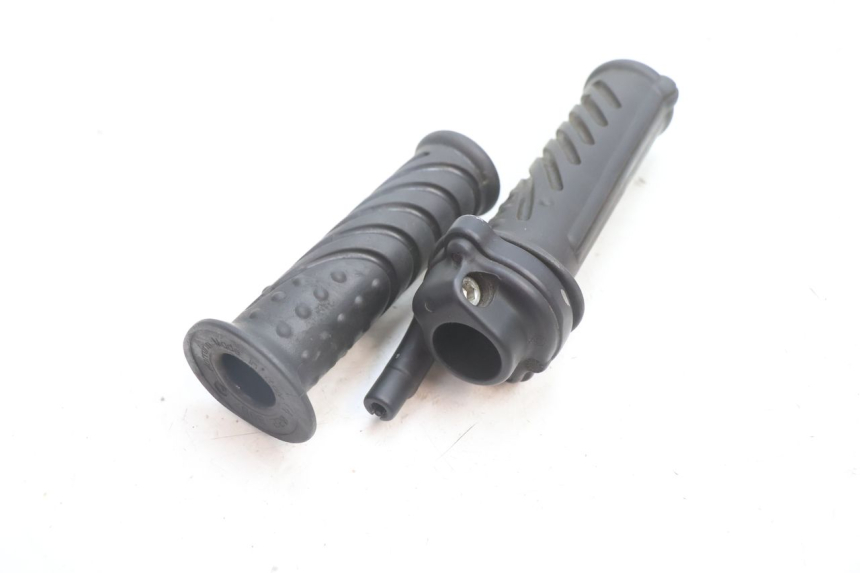 photo de POIGNEE ACCELERATEUR GILERA STALKER 50 (2004 - 2014) - Vue principale