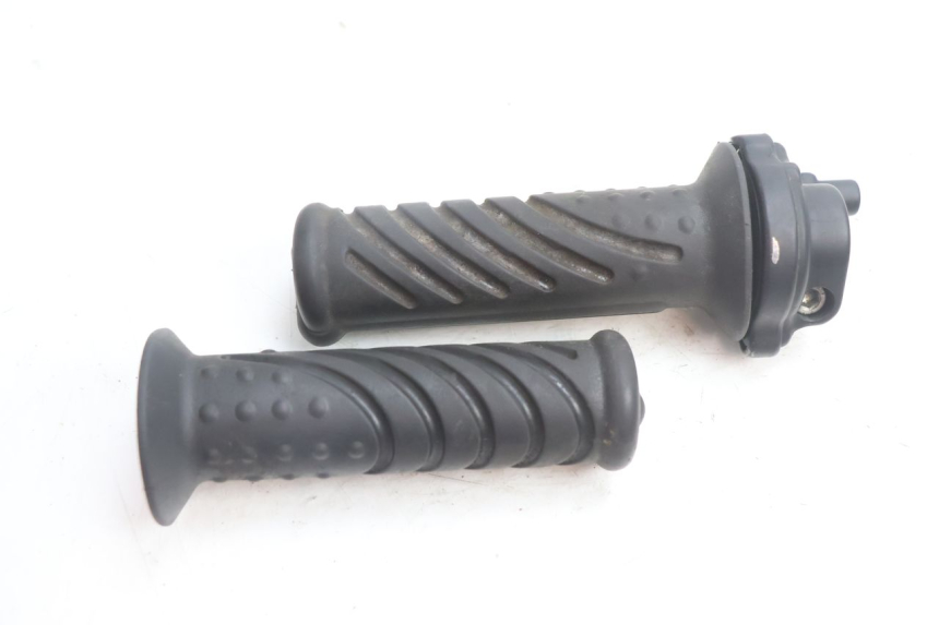 photo de POIGNEE ACCELERATEUR GILERA STALKER 50 (2004 - 2014) - Autre angle de vue