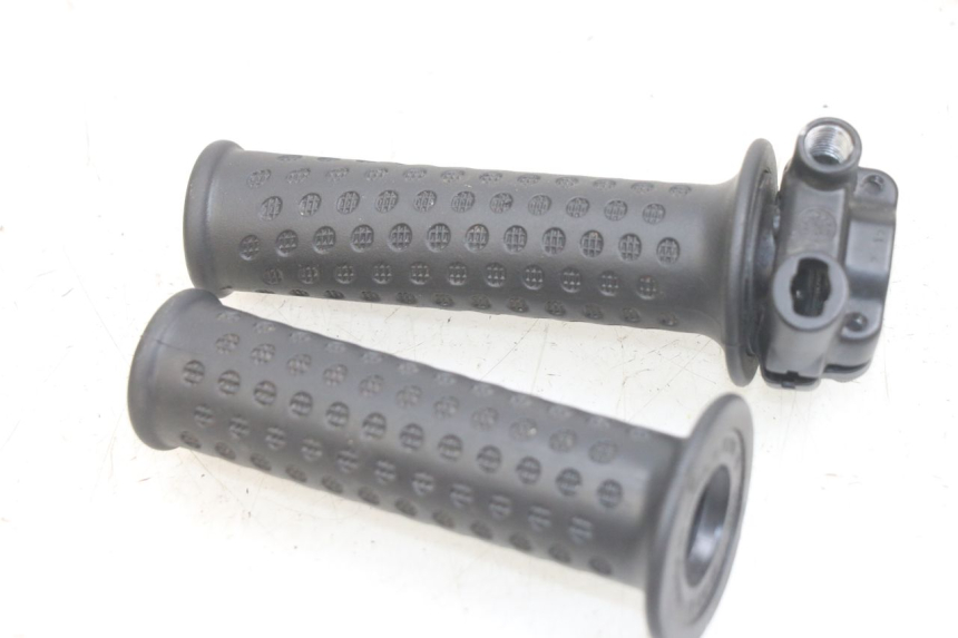 photo de POIGNEE ACCELERATEUR APRILIA SXR 50 (2021 - 2023)