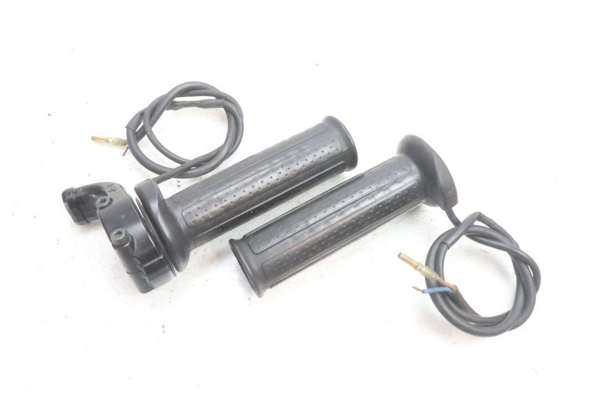 photo de POIGNEE ACCELERATEUR YAMAHA TDM ABS 900 (2002 - 2014) - Vue principale