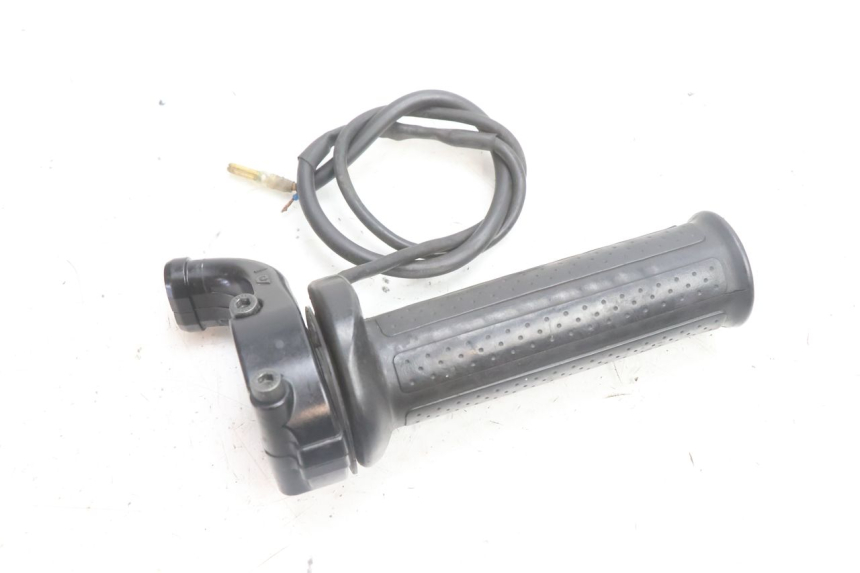 photo de POIGNEE ACCELERATEUR YAMAHA TDM ABS 900 (2002 - 2014) - Autre angle de vue