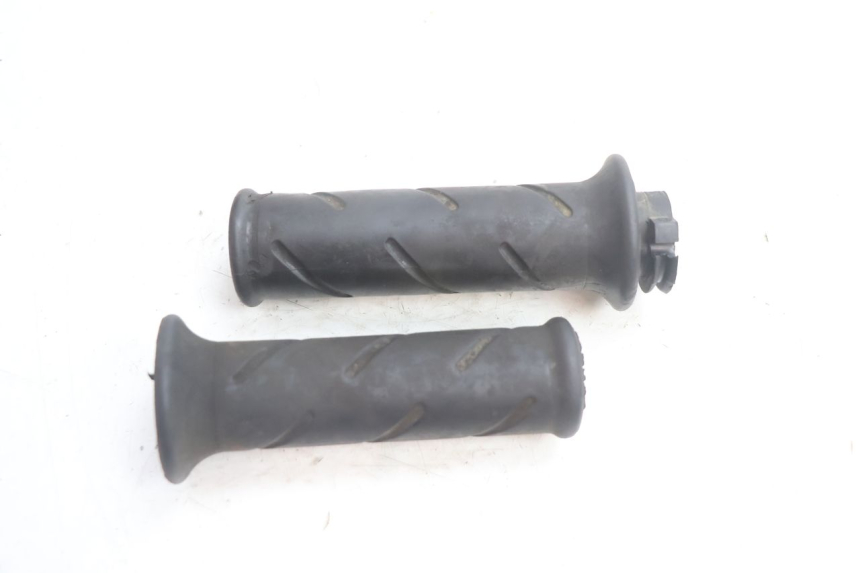 photo de POIGNEE ACCELERATEUR PEUGEOT TREKKER 50 (1995 - 2004) - Autre angle de vue