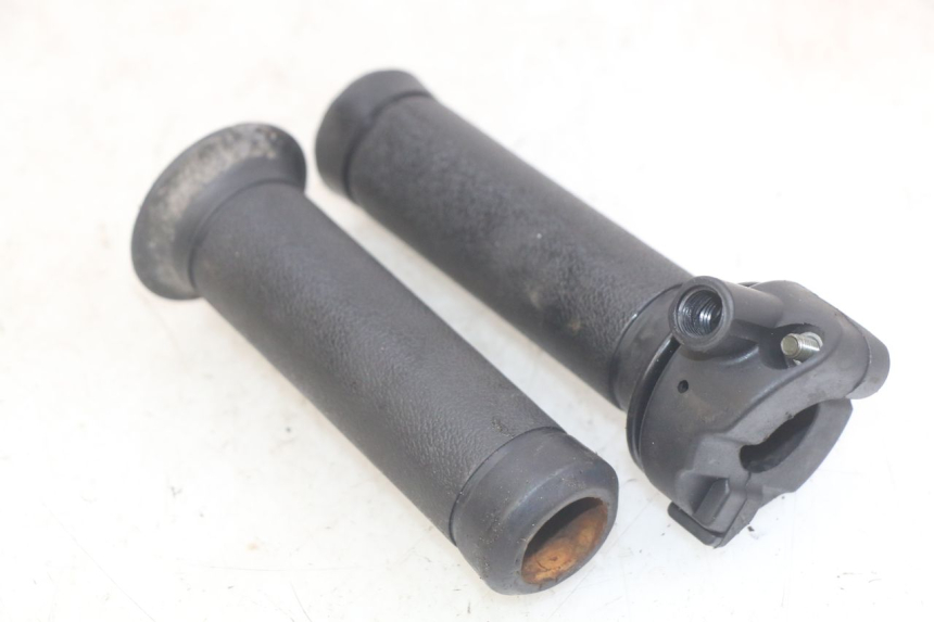 photo de POIGNEE ACCELERATEUR PEUGEOT TWEET 4T 50 (2018 - 2020)