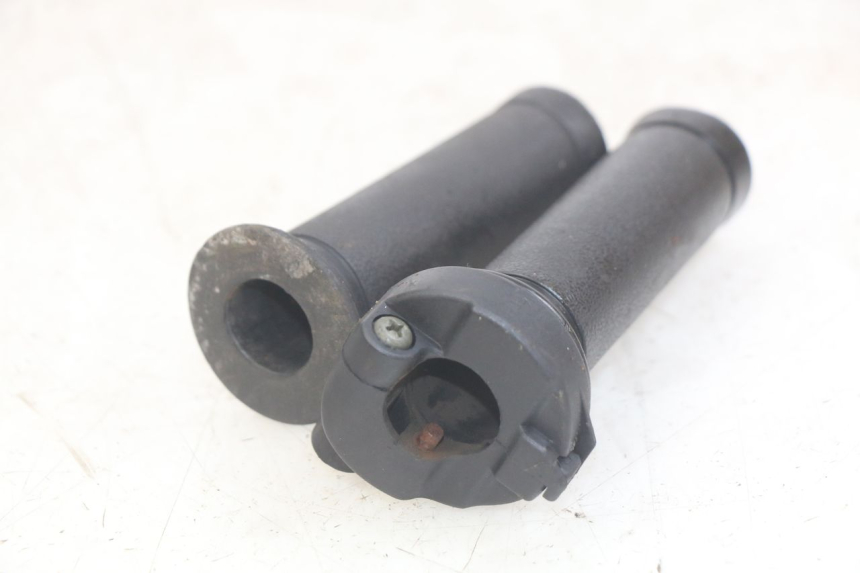 photo de POIGNEE ACCELERATEUR PEUGEOT TWEET 4T 50 (2018 - 2020)