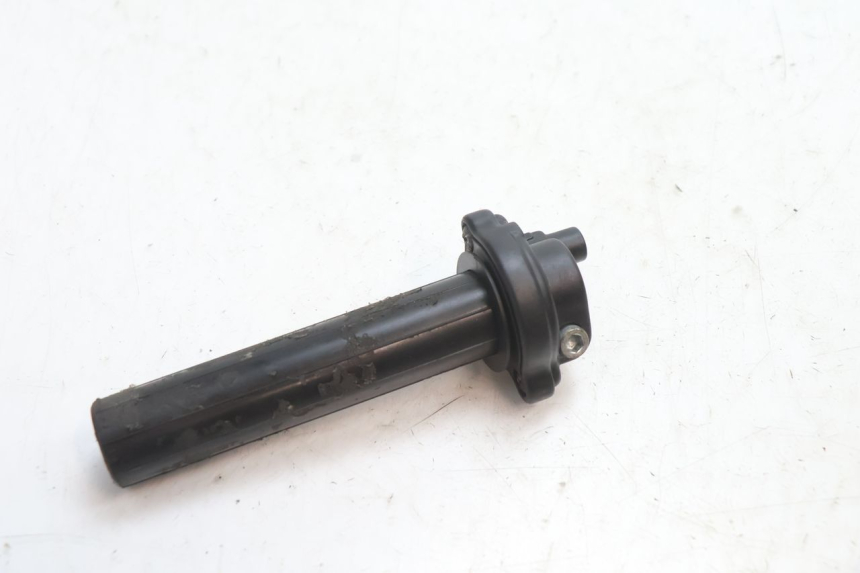 photo de POIGNEE ACCELERATEUR PIAGGIO TYPHOON 50 (2000 - 2009) - Autre angle de vue