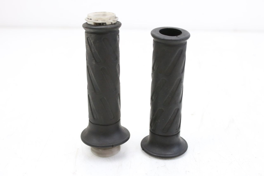 photo de POIGNEE ACCELERATEUR SUZUKI UH BURGMAN 125 (2002 - 2006) - Gros plan technique