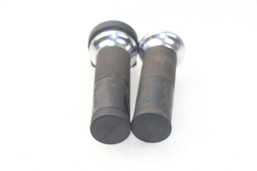 photo de POIGNEE ACCELERATEUR PIAGGIO VESPA LX IE 125 (2010 - 2012)