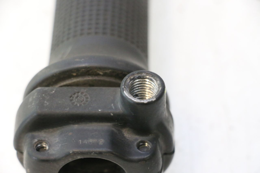 photo de POIGNEE ACCELERATEUR PIAGGIO VESPA PRIMAVERA 2T 50 (2013 - 2018) - Vue d’ensemble
