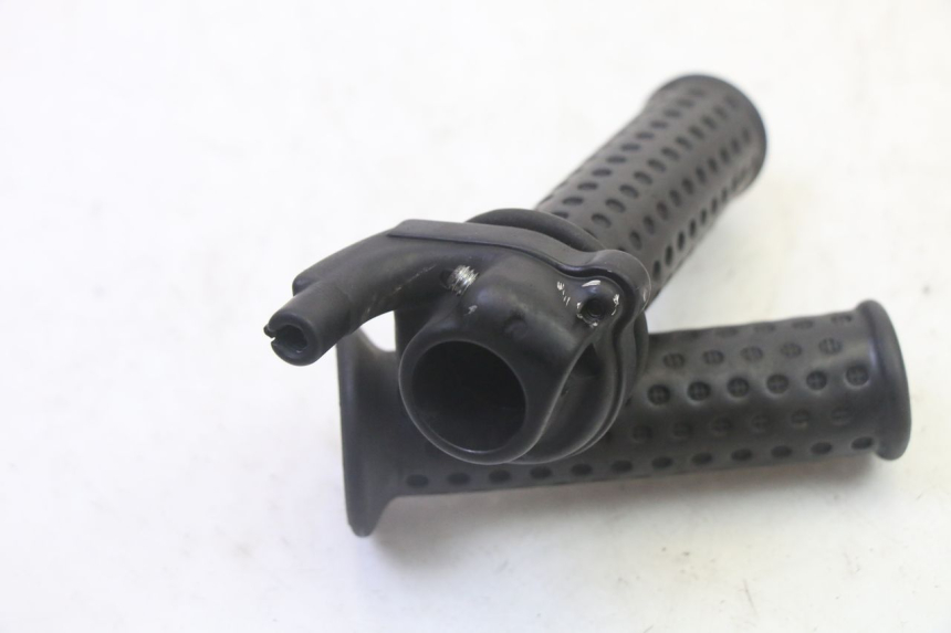 photo de POIGNEE ACCELERATEUR PIAGGIO VESPA S 2T 50 (2007 - 2014)