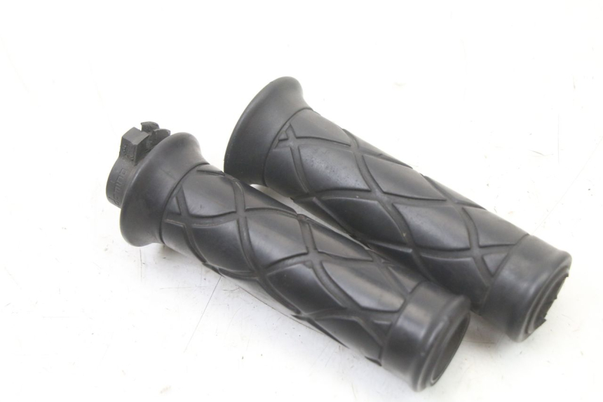 photo de POIGNEE ACCELERATEUR YAMAHA YP MAJESTY 125 (2007 - 2010)