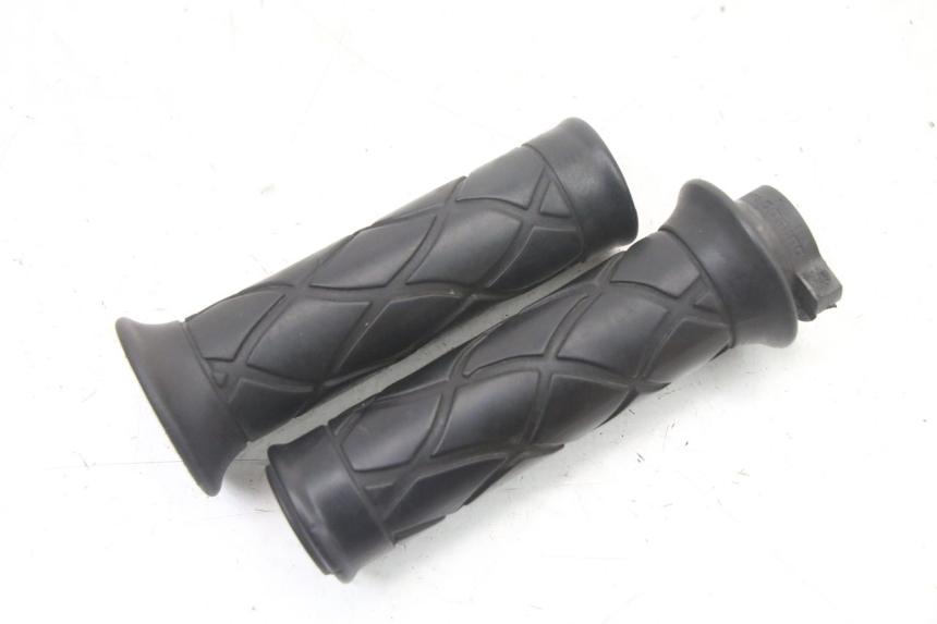 photo de POIGNEE ACCELERATEUR YAMAHA YP MAJESTY 125 (2007 - 2010)