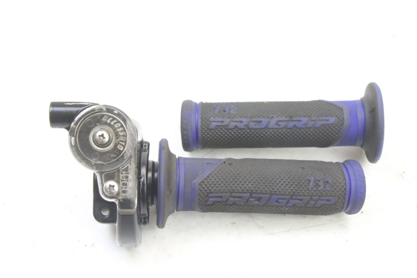 photo de POIGNEE ACCELERATEUR YAMAHA YZ 125 (2006 - 2016)